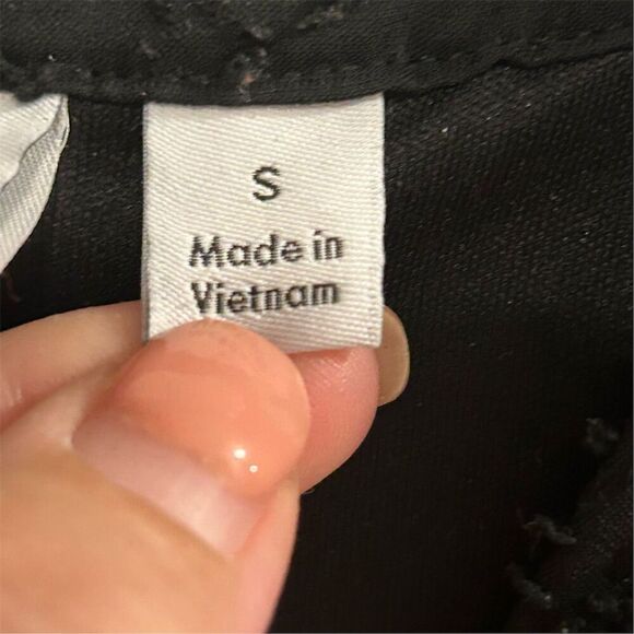 Elle Women's Black Flutter Sleeve Blouse Top Size S Casual Spring - Picture 8 of 15